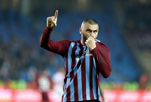 Trabzonsporda Burak Ylmaz oku