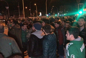 Bursaspor taraftarndan ynetime protesto