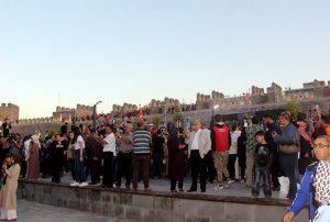 Kltr merkezine dntrlen tarihi Kayseri Kalesi'nin tantm yapl