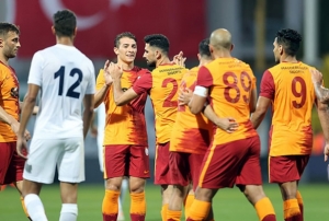 Galatasaray, hazrlk manda Kasmpaa'y 4-2 malup etti