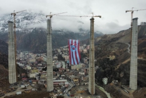 Trabzonsporun ampiyonluk kutlamalar Artvin'den balad