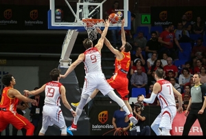 A Milli Erkek Basketbol Takm, spanya'ya 72-69 yenildi