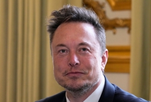 Elon Musk saldry engelledi!