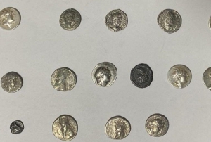 26 sikke ele geçirildi!