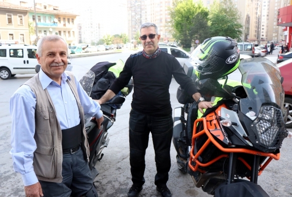 Motosiklet tutkunu iki kafadar Trkiye turunda! 