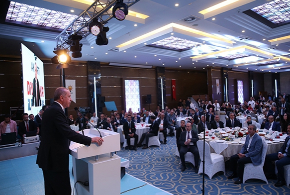 Cumhurbakan Erdoan: Bu defa lkenin ekonomisine, can damarna sald