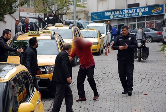 Şehrin göbeğinde korkutan kavga: Kanlar içinde kaldı