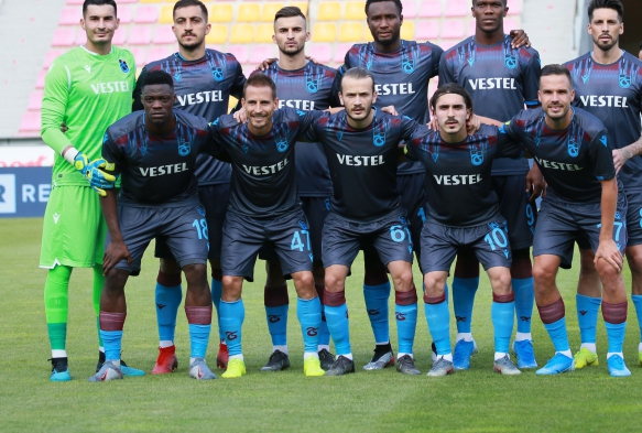 Trabzonspor 1467 gn sonra taraftar nnde Avrupa mana kyor