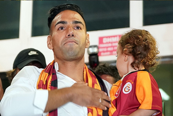 Galatasaray Falcao transferini resmen aklad