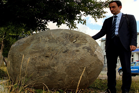 Erzurumda Moollardan kalma 2 tonluk mancnk gllesi bulundu
