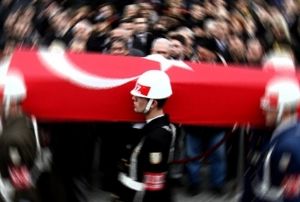 Ac haber geldi! 1 Uzman avu ehit Oldu
