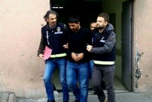 ocukluk arkadan 15 yerinden baklad