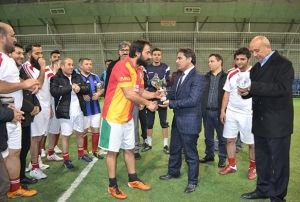Basn Mensuplar le letiim Fakltesi Dostluk Manda Karlat