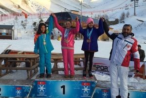 Develi, Kayak ampiyonasnda Altn Madalya Kazand