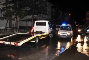 Polisin dur ihtarna uymad, ekiciyi brakp kat