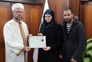 Alman rina Mslman Olarak Esra Adn Ald