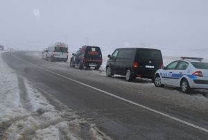 Kayseri-Krehir karayolunda ulam glkle salanyor