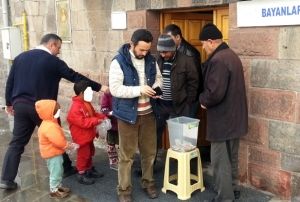 Suriyeliler, Dou Trkistanllar ve Trkmenler iin yardm topland