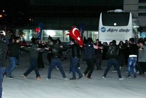 Kayseri otogarnda asker younluu