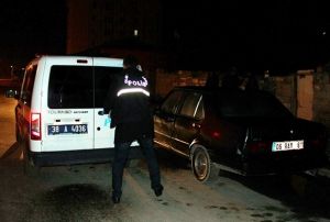 Park halindeki aracn teybi ve aks alnd