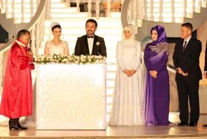Uarku Ailesinin Mutlu Gn