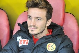 Anl Karaer Kayserispor'a yakn