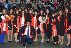 ER Eitim Fakltesi'nde Mezuniyet Heyecan