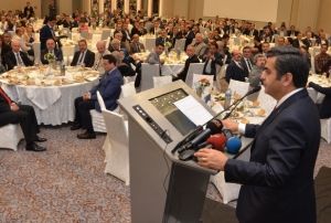 Vali Dzgn'e duygu dolu veda yemei