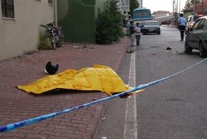 Eini almaya giderken trafik kazasnda ld