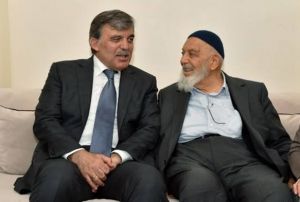 Abdullah Gl'n babas hastaneye kaldrld!