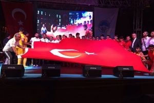 Kayserispor demokrasi nbeti iin meydana indi