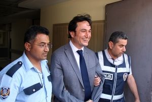 AK Parti Eski l Bakan Salk Kontrolnden Geirildi