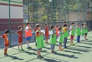 cretsiz profesyonel futbol eitimi