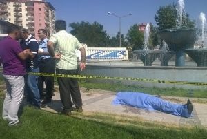 24 Yandaki Gen Yol Kenarnda l Bulundu