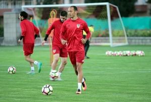 Umut Kayseri'de lk Antrenmann Yapt