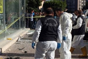 Adana Valilii nnde patlama! 2 l 17 yaral