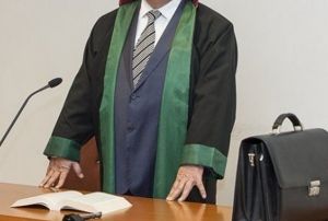 Avukat mvekkilleri yerine FET'y savundu