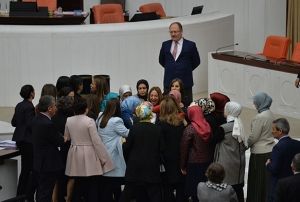 Aylin Nazlakann kelepeli eylemi sona erdi