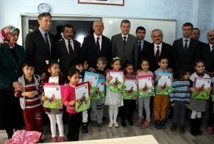  Kayseri'de 291 bin 921 renci karne heyecan yaad
