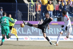 Antalyaspor 2 dakikada Osmanlspor'u devirdi