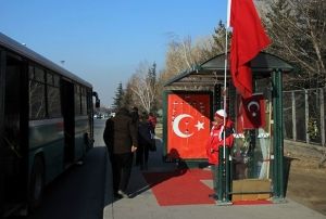 40. gnde ehitlere sayg nbetini sonlandracak