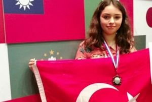 Lise rencisi Alarann tarm robotu dnya ikincisi oldu