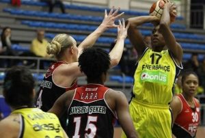 AG, Fenerbahe'yide Devirdi