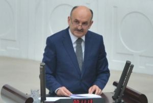 Bakandan 'emeklilikte yaa taklanlar' aklamas