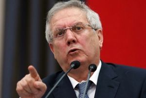 Aziz Yldrm'dan Mehmet Ekici'ye jest