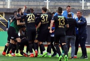 Akhisar Belediyespor Farkl Kazand