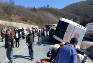 Bursada feci kaza: 7 l, 30 yaral