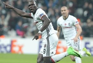 Aboubakarn ykselii dikkat ekiyor
