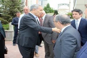  Abdullah Gl'e taziye ziyaretleri sryor