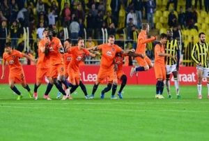 Baakehir finalde